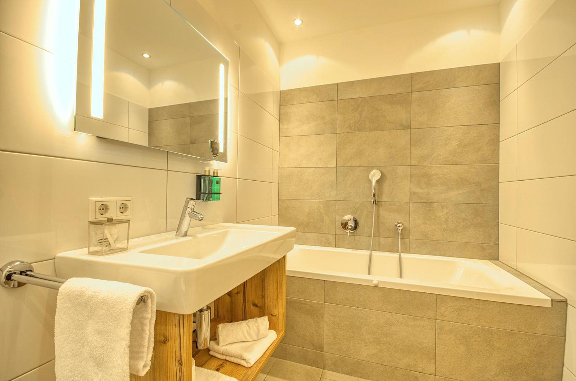 Penthouse Ski & Golf - By Alpen Apartments Zell am See Exterior photo